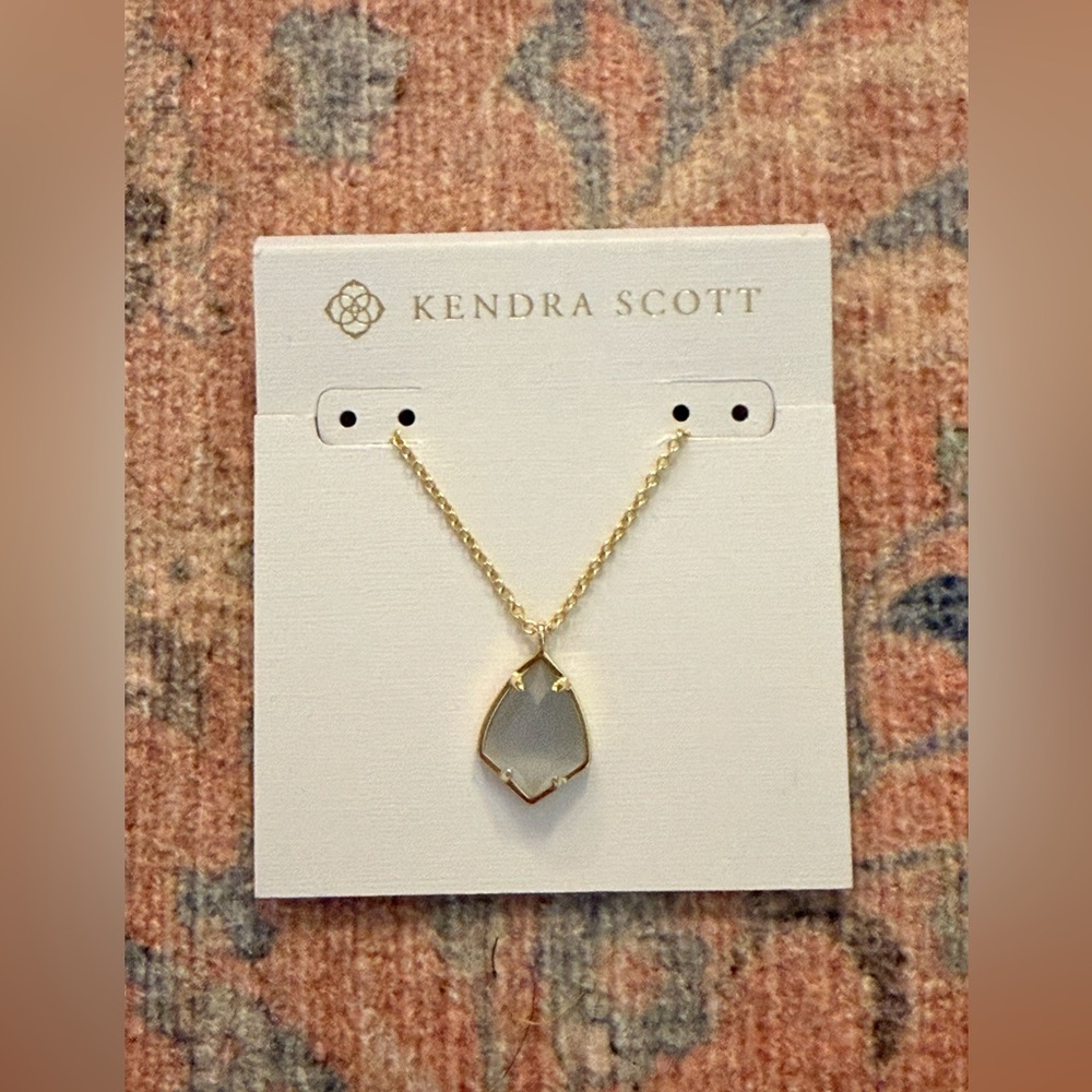 Kendra Scott 14k-Gold Cory Semiprecious Slate Cats Eye Stone Pendant Necklace - Picture 5 of 7